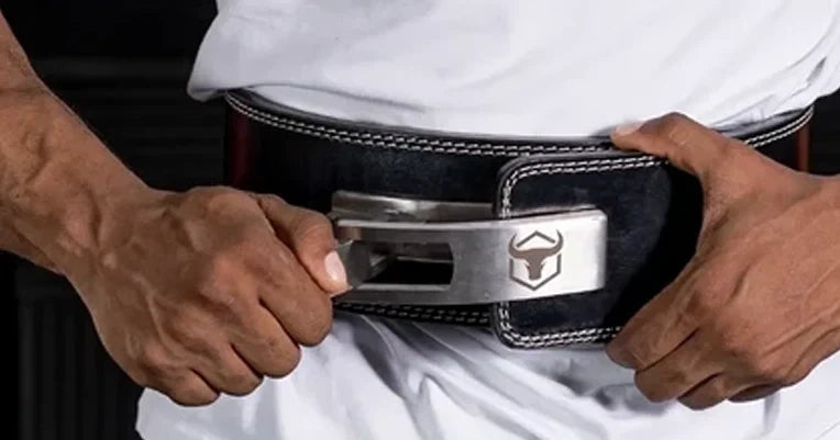 How Tight Should a Lifting Belt Be? What Most Lifters Get Wrong