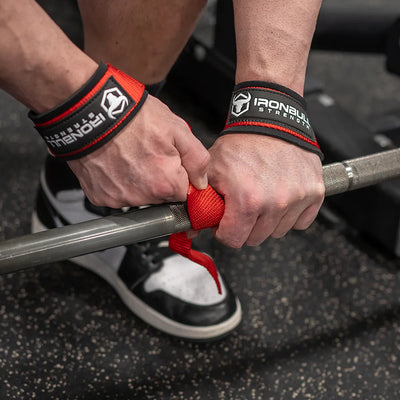 Lifting Grips vs. Straps: Which Tool Delivers Real Training Advantages?