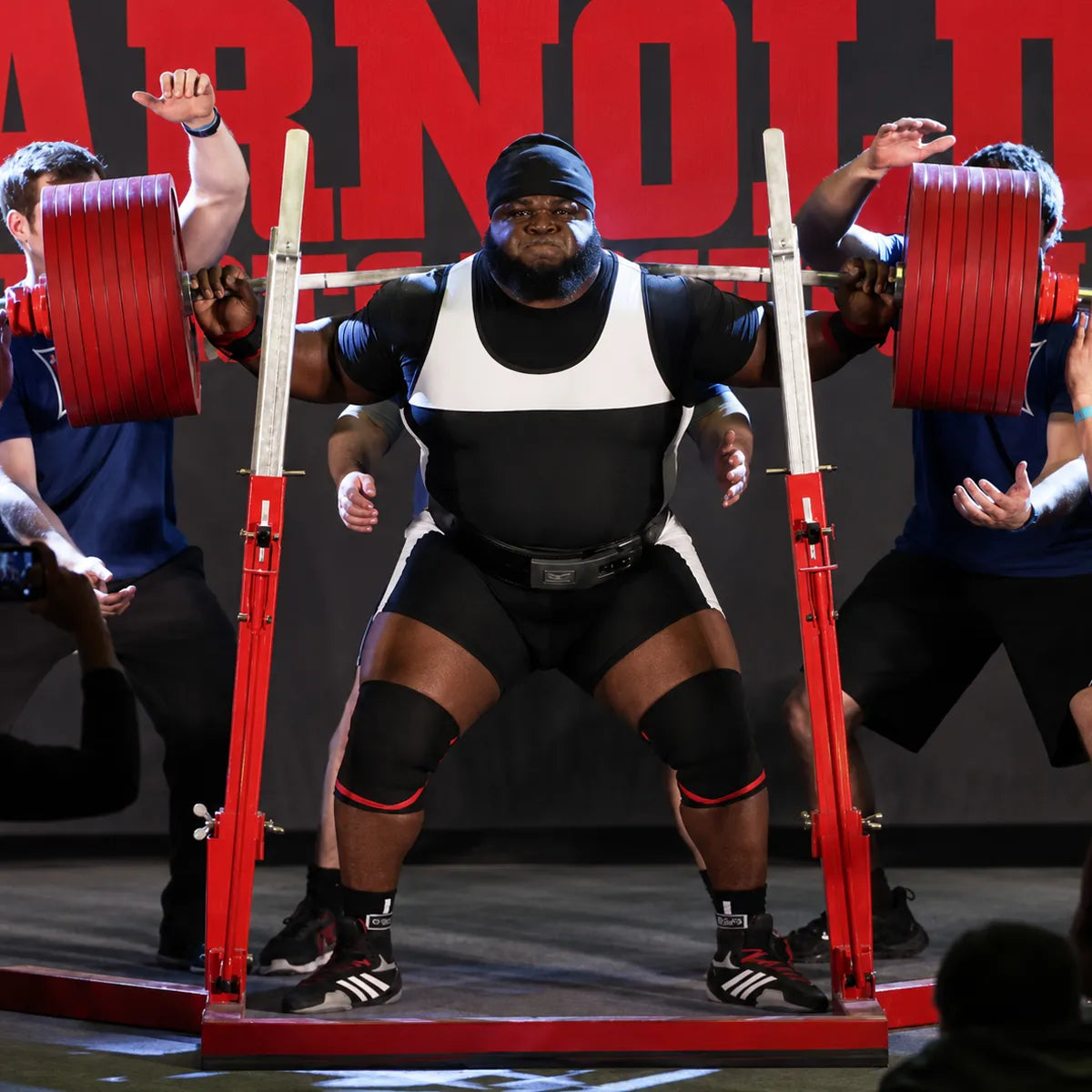 Why Do So Many Lifters Squat in Knee Sleeves?
