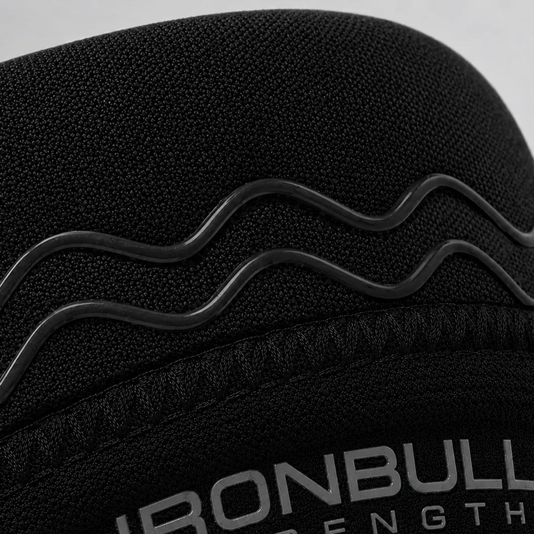 #color_black-gray | Close-up of anti-slip feature on Iron Bull Strength 7mm knee sleeves
